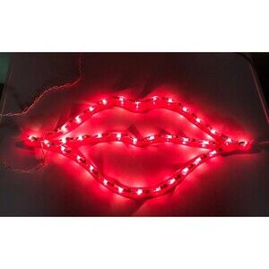 Red Lips Incandescent Light Sign Plastic Decoration About 21 X 10 Inches IMPACT